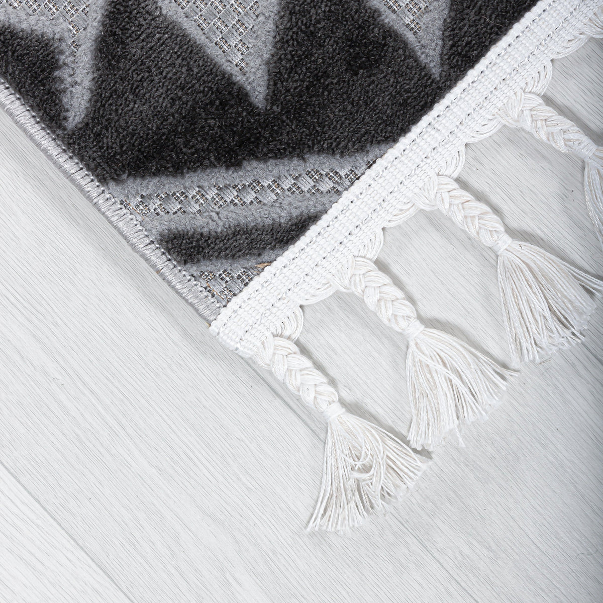 Damia Utu Rug – Grey / Dark Grey (5)